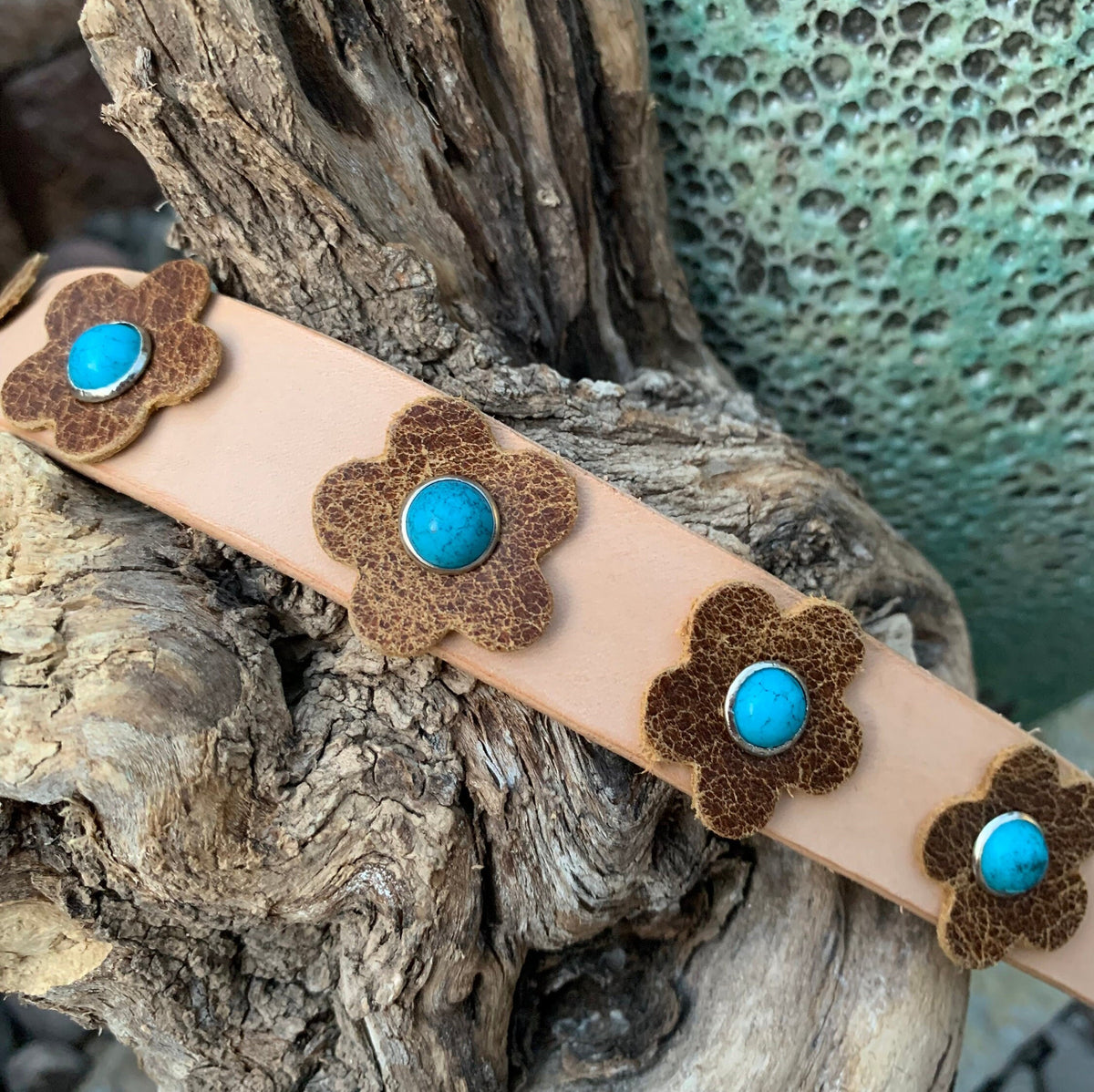 Pretty brown flower dog collar with turquoise stones.