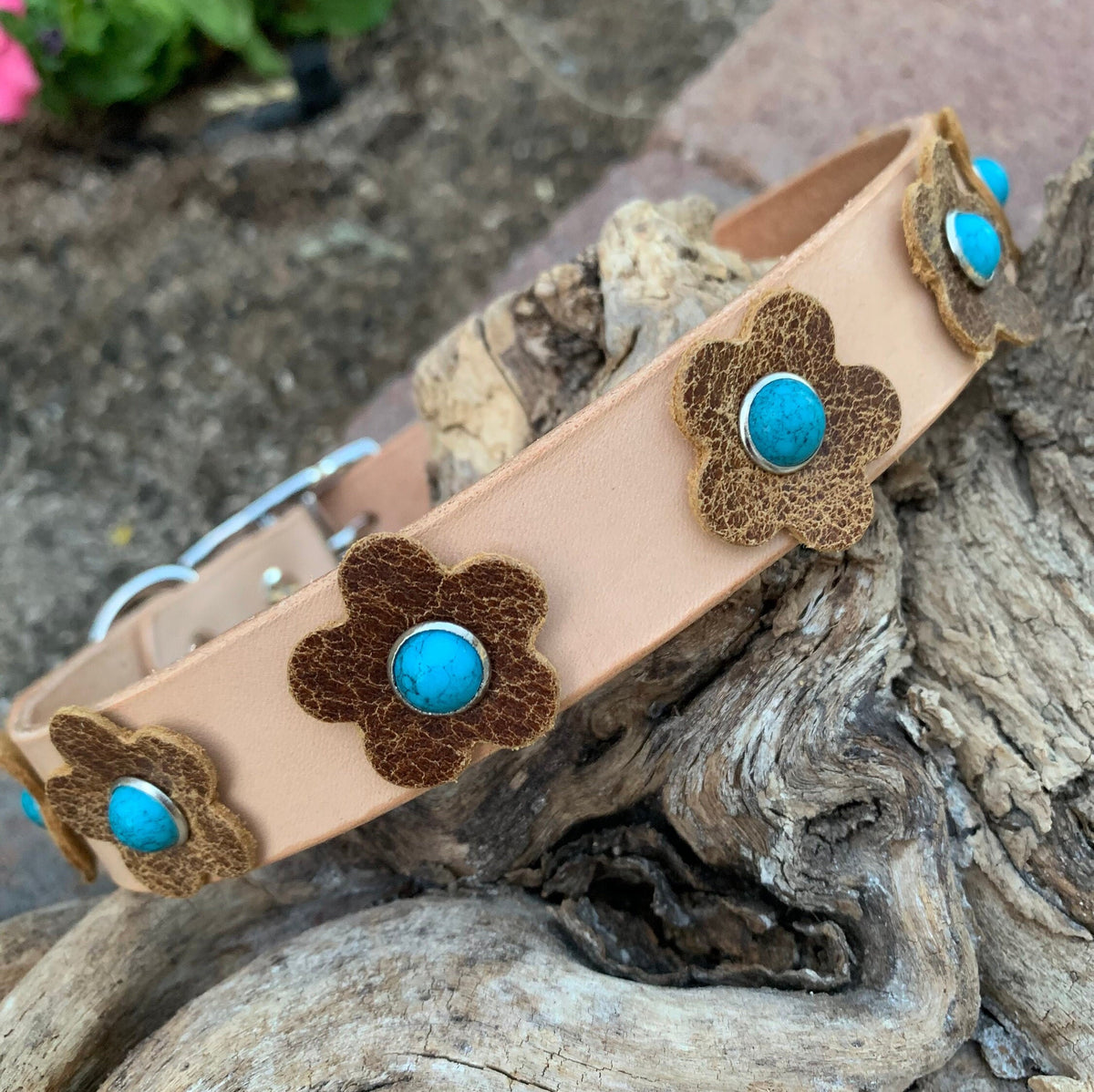 Pretty brown flower dog collar with turquoise stones.
